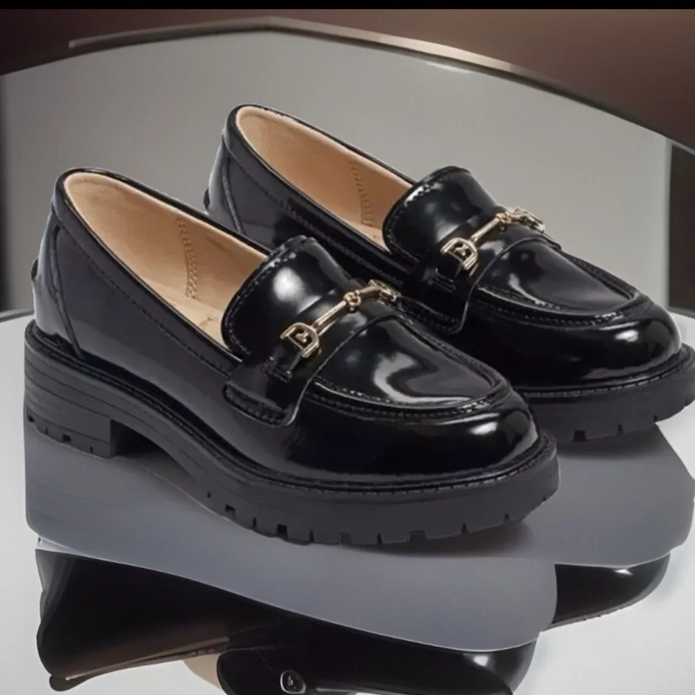 Sam Edelman LEATHER KID TULLY LUG SOLE LOAFER Black Box W/Gold Chain Decorative